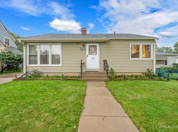 115 S Du Bois Avenue, Elgin, IL 60123