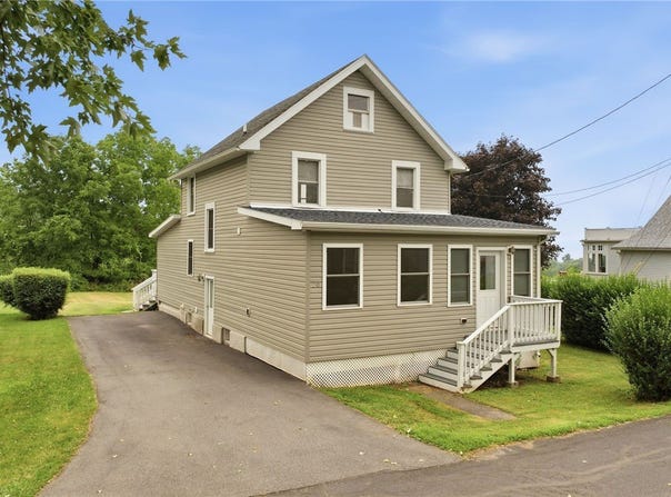 20 Myers Heights Road, Lansing, NY 14882