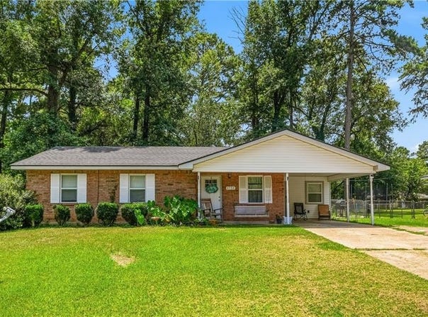 6754 BIRCH Trace, Ball, LA 71405