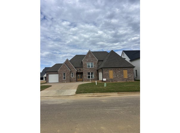 175 PIPER HOLLOW Dr, Piperton, TN 38017