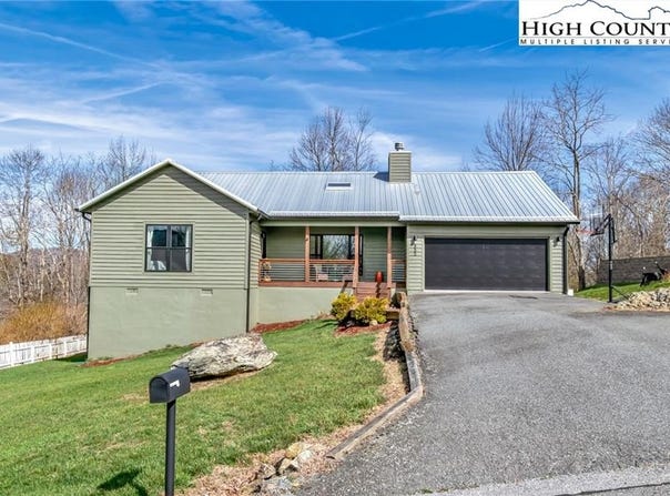 885 Alpine Drive, Seven Devils, NC 28604