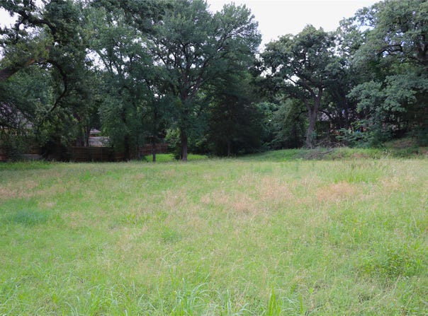 1200 Shannon Lane, Bedford, TX 76022