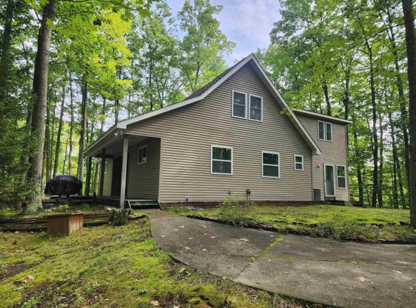 4262 S Canal Drive, Harrison, MI 48625