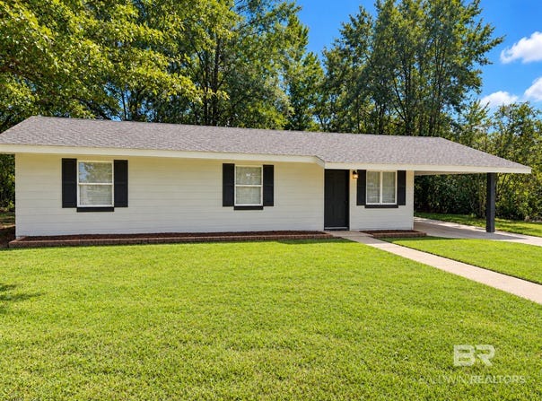 203 Earl St, Brewton, AL 36426