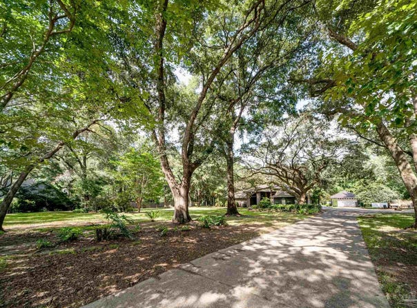 3140 Sonya St, Pace, FL 32571