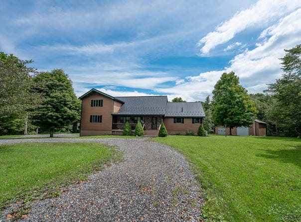 1000 Plummer Road, Sidman, PA 15955