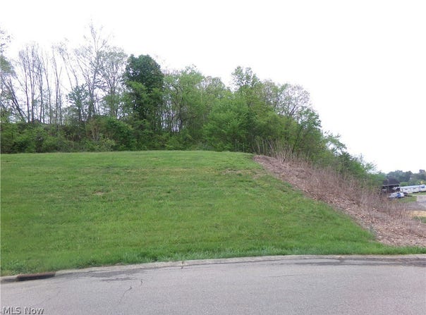 Spitler Drive, Coshocton, OH 43812