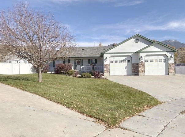 221 E Putnam Mountain Loop, Inkom, ID 83245