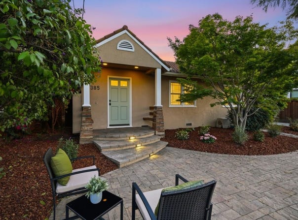 385 Carmelita DR, MOUNTAIN VIEW, CA 94040
