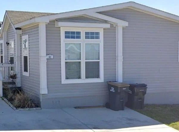 40 Eagle Creek Dr, Kyle, TX 78640