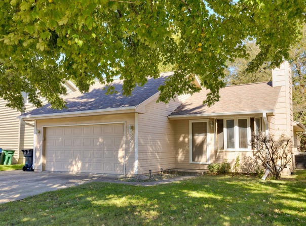 3841 92nd Drive, Urbandale, IA 50322