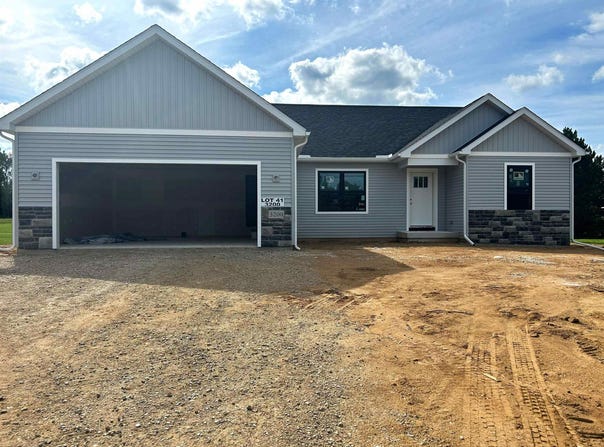 3200 Pender Court, Adrian, MI 49221