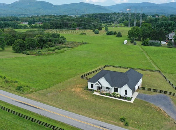 643 CATTLE SCALES RD, WAYNESBORO, VA 22980