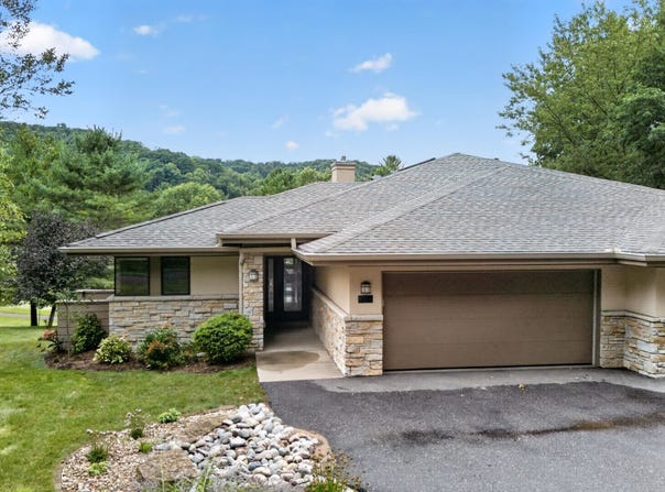 111 Aspen Glen Drive, Spring Green, WI 53588