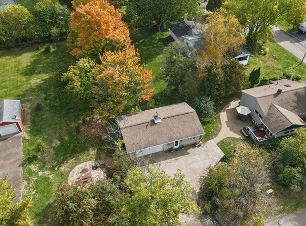 201 Ashland Ave, Carlton, MN 55718