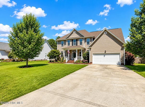 209 Middle Ridge Drive, Hubert, NC 28539