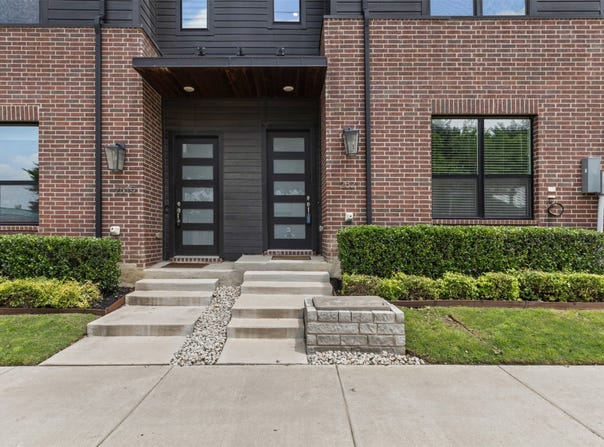 2821 Stanley Avenue, Fort Worth, TX 76110