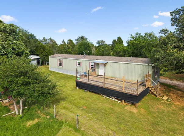 253 N County Line Rd, Elgin, TX 78621