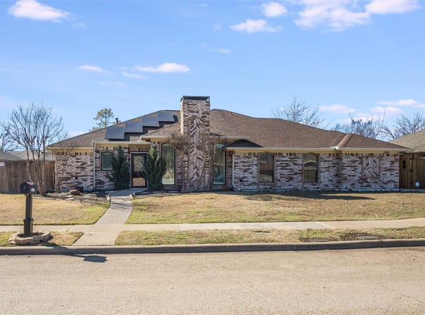 3305 Hilltop Lane, Plano, TX 75023