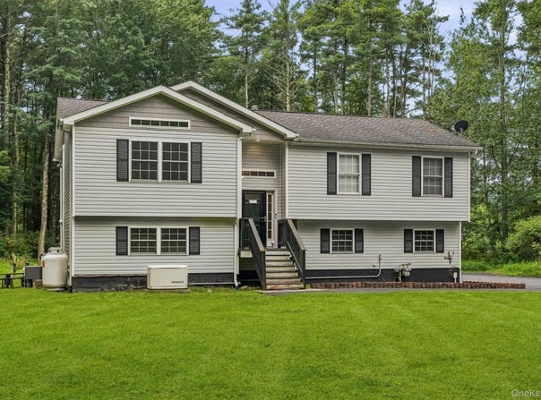 4 Ross Lane, Sparrowbush, NY 12780