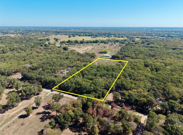 R and R Circle lot: 12, Kemp, TX 75143