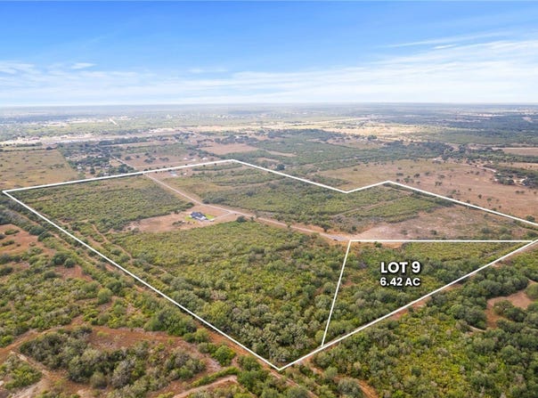 Paisano Trail lot: 9, Beeville, TX 78102