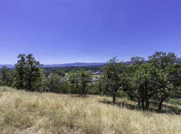 278 Cambridge Terrace, Eagle Point, OR 97524