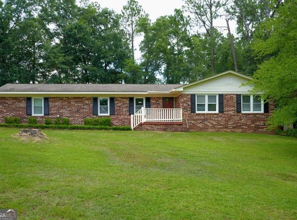 307 Pinewood Drive, Dublin, GA 31021