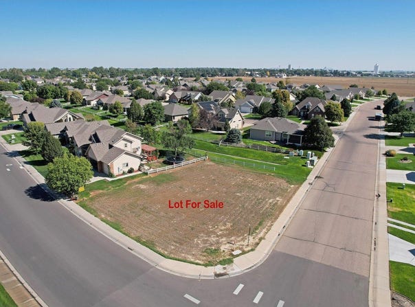 277 S Mountain View Dr, Eaton, CO 80615