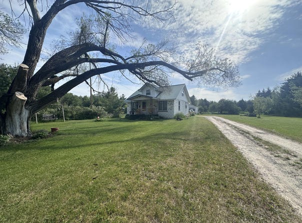 1932 Knepp Road, Fairview, MI 48621