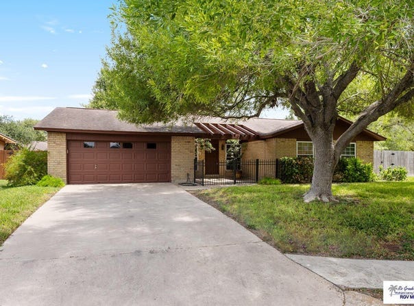2002 EMERALD LAKE DR., HARLINGEN, TX 78550