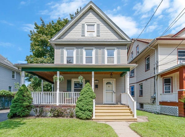 610 Front St, Dunellen Boro, NJ 08812-1012