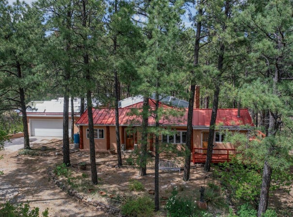 2 El Paraiso Drive, Montezuma, NM 87731