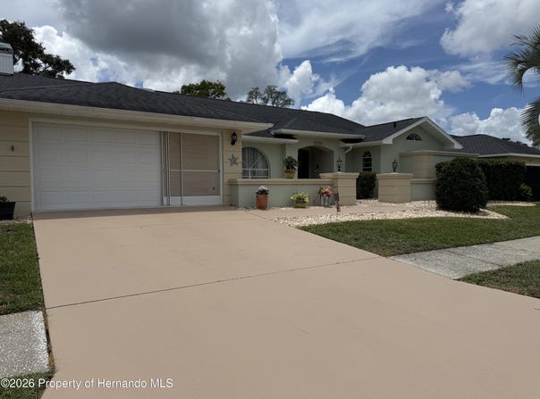 10390 Audie Brook Drive, Spring Hill, FL 34608