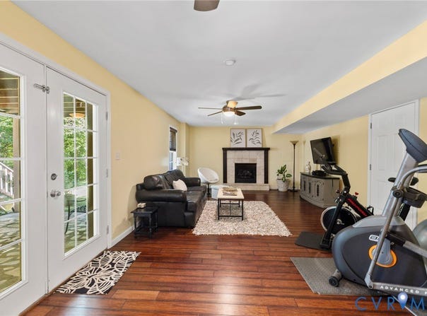 4924 Penny Ln, Sandy Hook, VA 23065