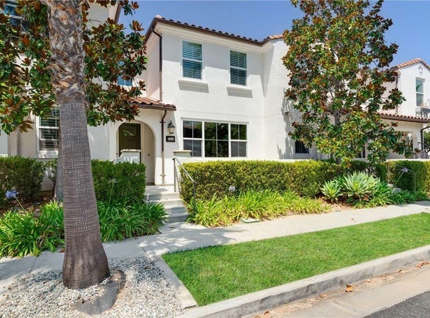 870 E Mountain Way C, Azusa, CA 91702