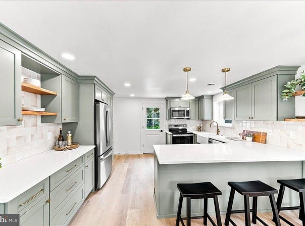 125 S SPROUL Road, BROOMALL, PA 19008