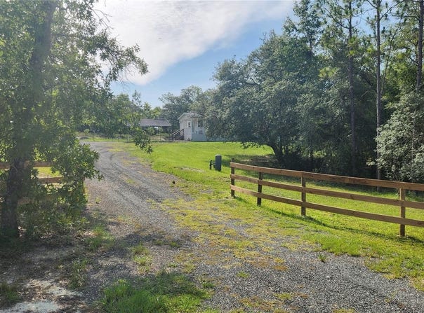 2251 SE 146TH Circle, MORRISTON, FL 32668