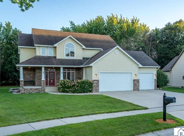 113 Oak Marsh Drive, Mankato, MN 56001