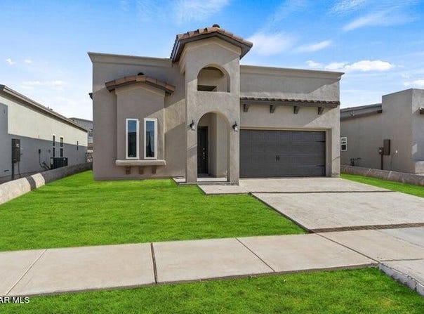 106 Daniel Lynn Trail, Sunland Park, NM 88008