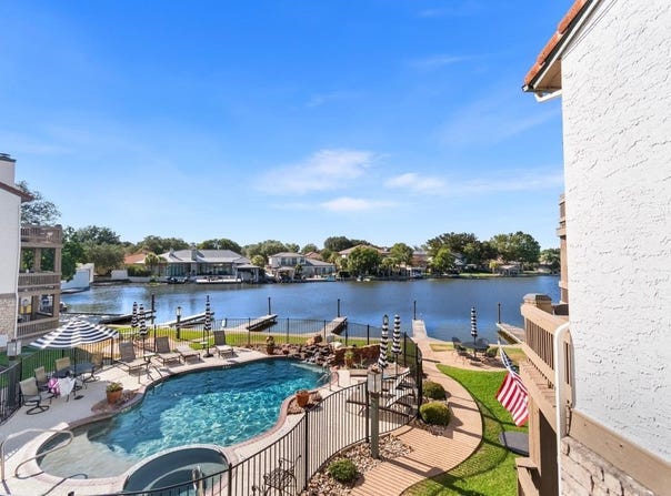 509 Short Circuit, Horseshoe Bay, TX 78657