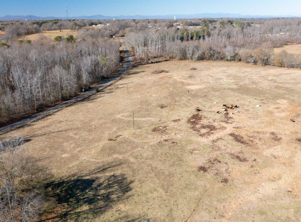 01 Woods Farm Rd., Chesnee, SC 29323