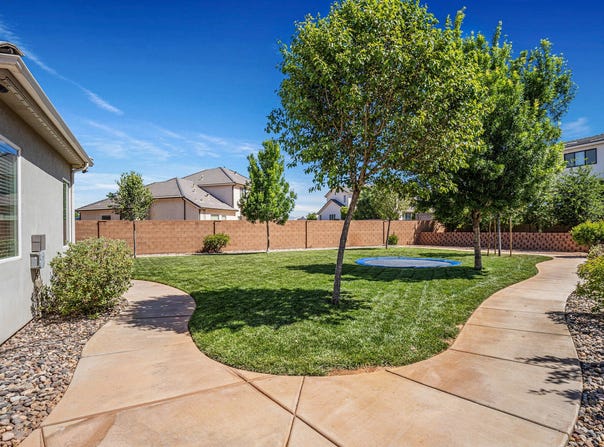 453 E 3975 S, Washington, UT 84780