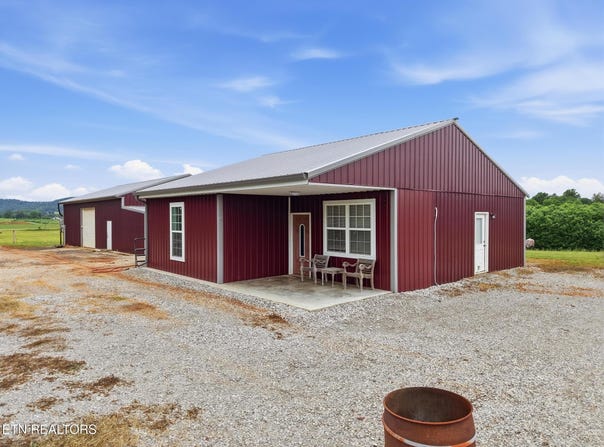 1050 Franks Ferry Rd, Sparta, TN 38583