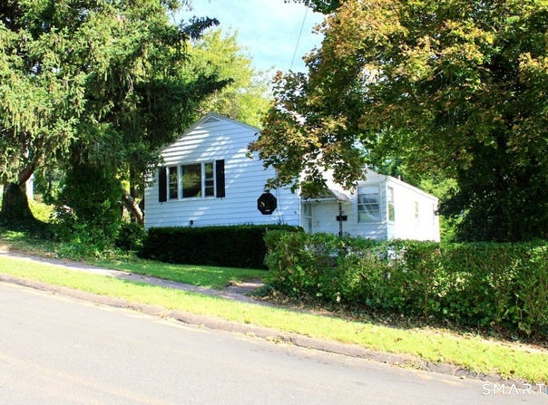 49 Robert Street, Hamden, CT 06514