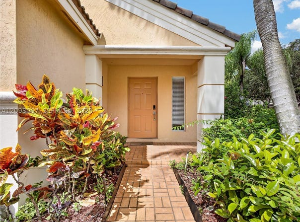 1509 Sunset Way, Weston, FL 33327