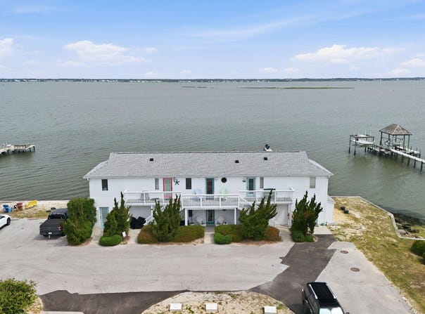 2306 Emerald Drive, Emerald Isle, NC 28594