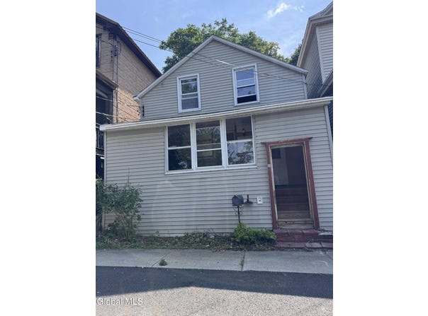1434 2nd Street, Rensselaer, NY 12144