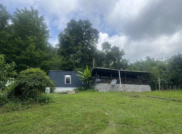 8817 N State Route 20, Sandstone, WV 25985