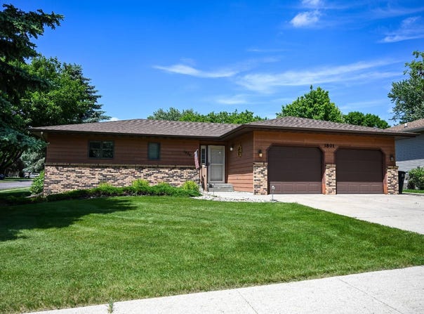 1801 2nd Ave NE, Watertown, SD 57201